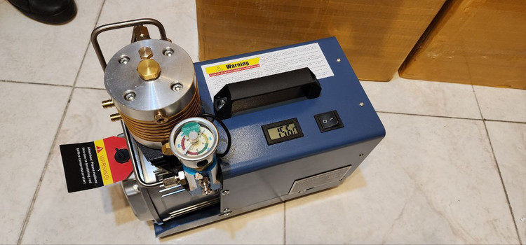 کمپرسور شارژ پی سی پی ۳۰۰ بار پیستونی فوکس
