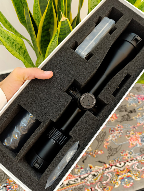 همراه سانشیلد و پایه دوربین